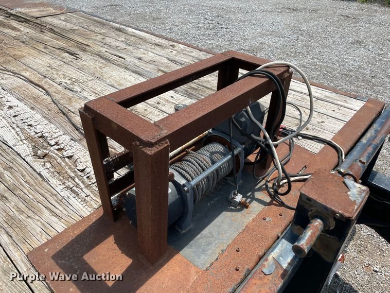 image for item MJ9152 2012 PJ Trailers  equipment trailer