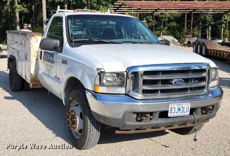 image for item MK9062 2003 Ford F550 Super Duty XL  utility / service truck