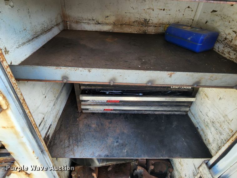 image for item MK9062 2003 Ford F550 Super Duty XL  utility / service truck