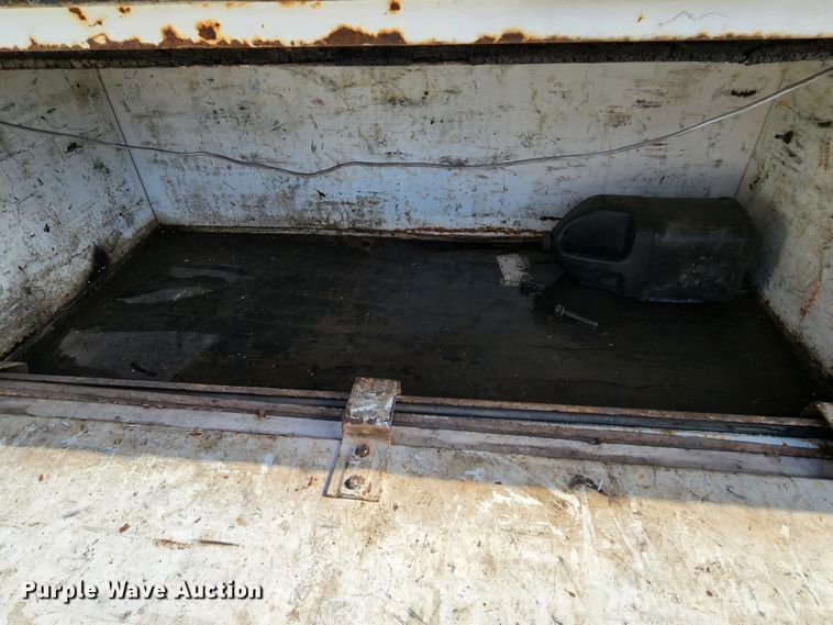 image for item MK9062 2003 Ford F550 Super Duty XL  utility / service truck