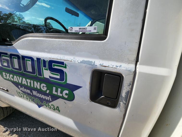 image for item MK9062 2003 Ford F550 Super Duty XL  utility / service truck