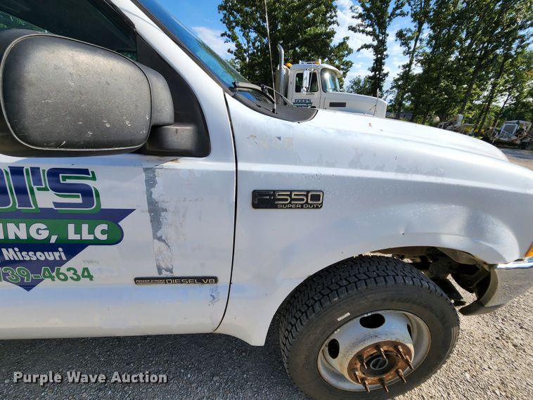 image for item MK9062 2003 Ford F550 Super Duty XL  utility / service truck