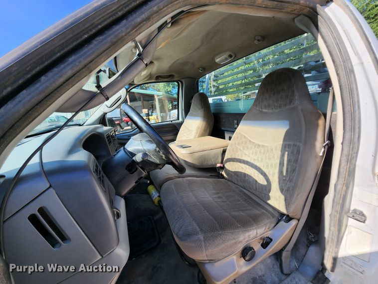 image for item MK9062 2003 Ford F550 Super Duty XL  utility / service truck