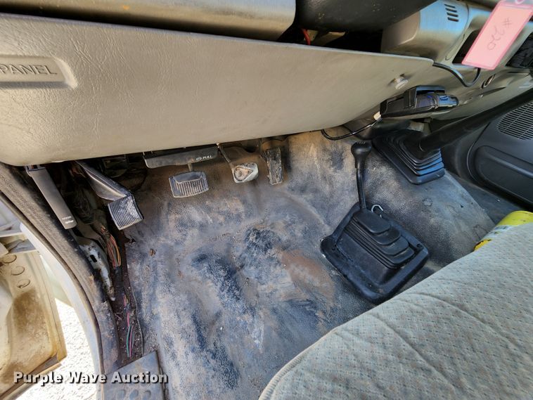 image for item MK9062 2003 Ford F550 Super Duty XL  utility / service truck