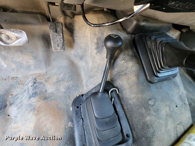 image for item MK9062 2003 Ford F550 Super Duty XL  utility / service truck