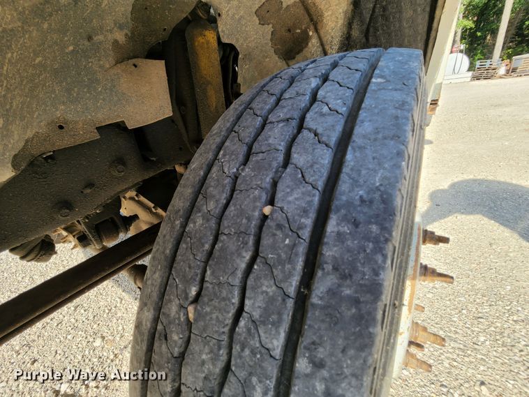 image for item MK9062 2003 Ford F550 Super Duty XL  utility / service truck