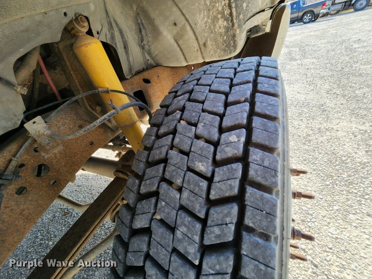 image for item MK9062 2003 Ford F550 Super Duty XL  utility / service truck