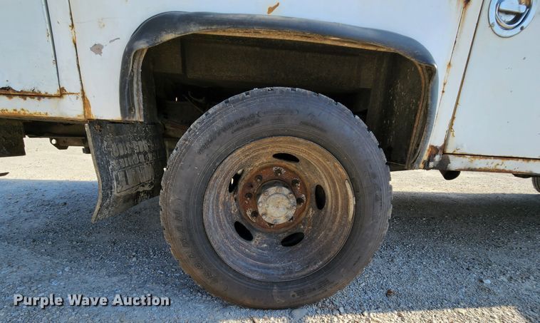 image for item MK9062 2003 Ford F550 Super Duty XL  utility / service truck