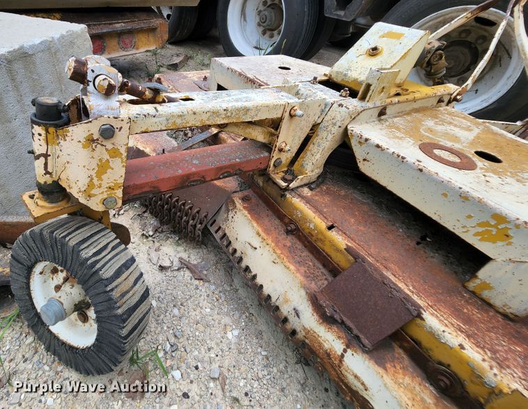 image for item MK9066 Finish mower