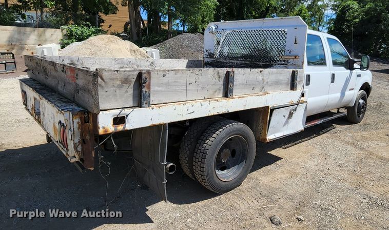 image for item MK9135 2004 Ford F450 Super Duty XL  flatbed truck