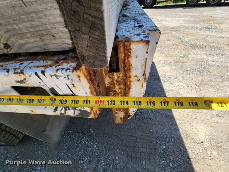 image for item MK9135 2004 Ford F450 Super Duty XL  flatbed truck