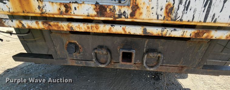 image for item MK9135 2004 Ford F450 Super Duty XL  flatbed truck