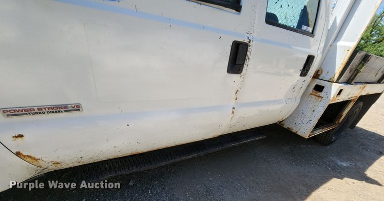 image for item MK9135 2004 Ford F450 Super Duty XL  flatbed truck