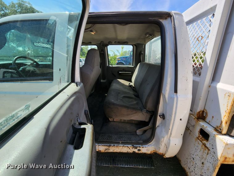 image for item MK9135 2004 Ford F450 Super Duty XL  flatbed truck