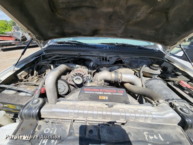 image for item MK9136 2003 Ford F550 XL Super Duty  Crew Cab flatbed truck