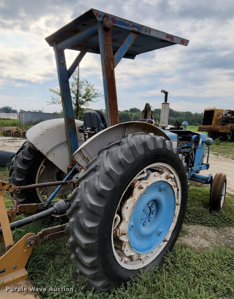 image for item MK9151 Ford 4000  tractor