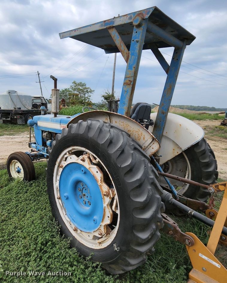 image for item MK9151 Ford 4000  tractor