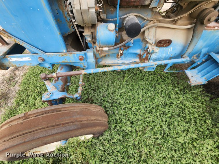 image for item MK9151 Ford 4000  tractor