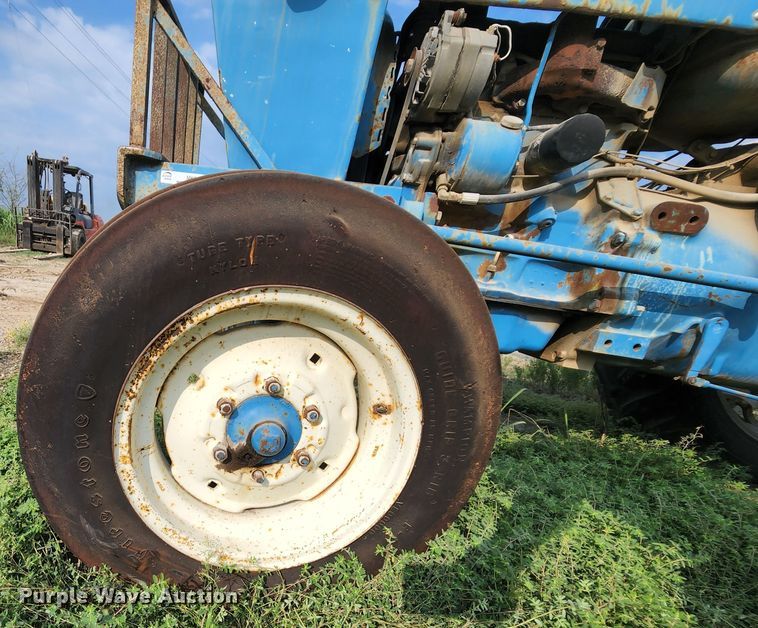image for item MK9151 Ford 4000  tractor