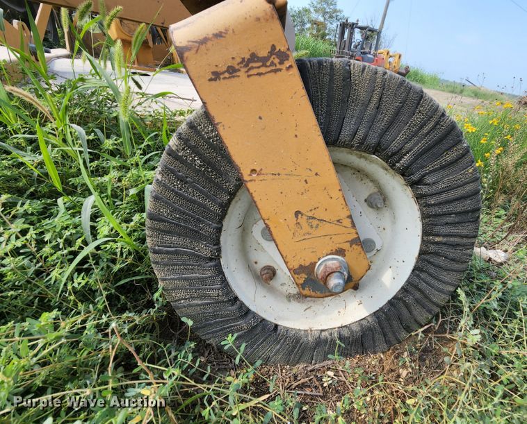 image for item MK9157 Woods BB72  rotary mower