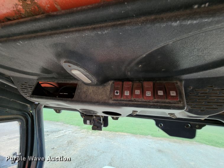 image for item MK9172 Kubota RTV 900  utility vehicle