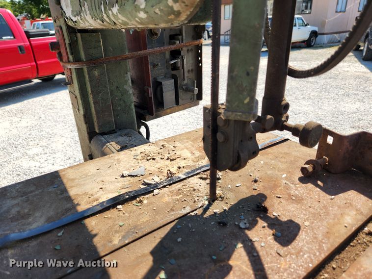image for item MK9218 Walker Turner 3331  band saw