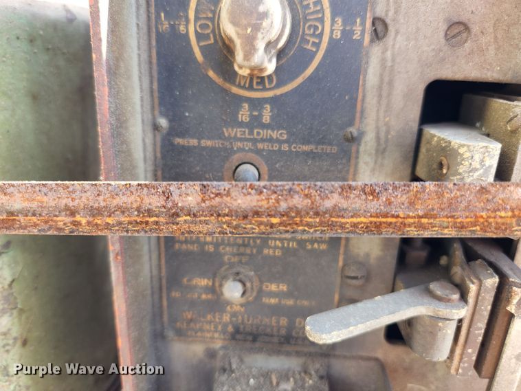 image for item MK9218 Walker Turner 3331  band saw