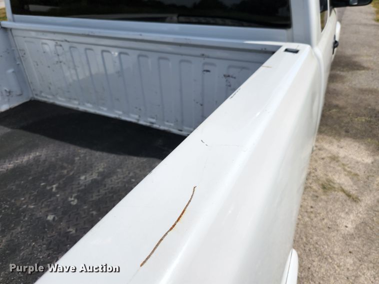 image for item MK9240 2005 Chevrolet Silverado 1500  Ext. Cab pickup truck