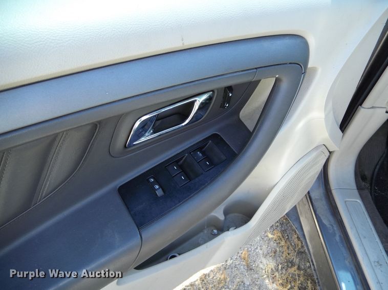 image for item MR9542 2011 Ford Taurus