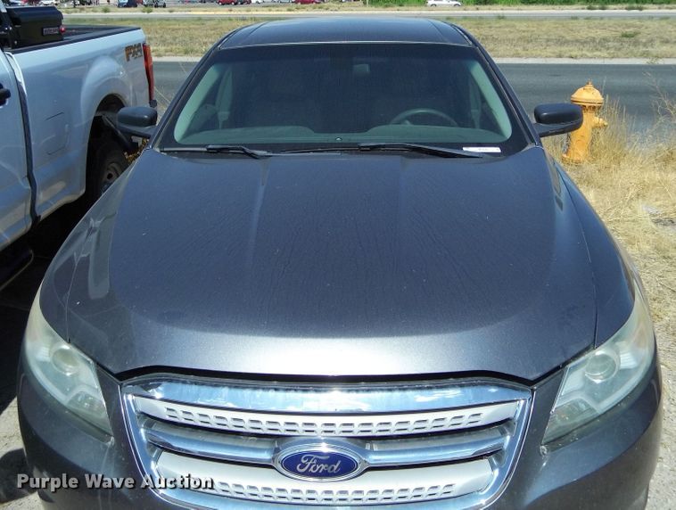 image for item MR9542 2011 Ford Taurus