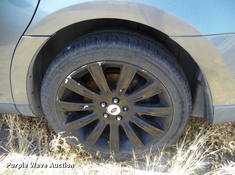 image for item MR9542 2011 Ford Taurus