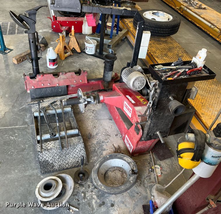 image for item MR9797 Coats CHD-4730  tire machine