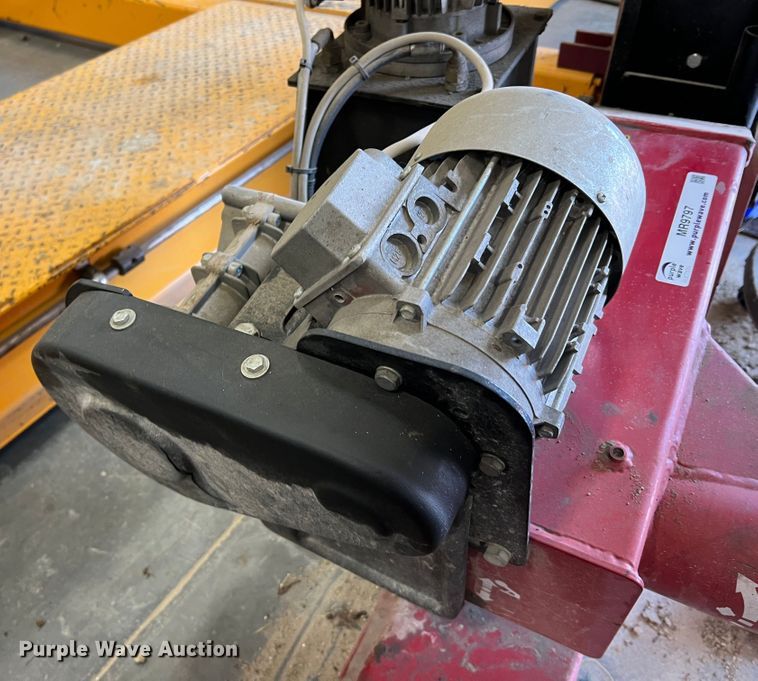 image for item MR9797 Coats CHD-4730  tire machine