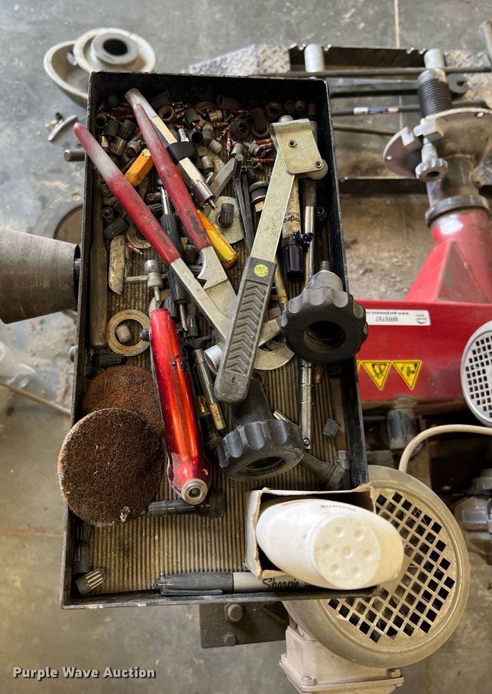 image for item MR9797 Coats CHD-4730  tire machine