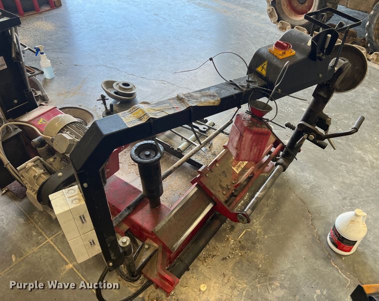 image for item MR9797 Coats CHD-4730  tire machine