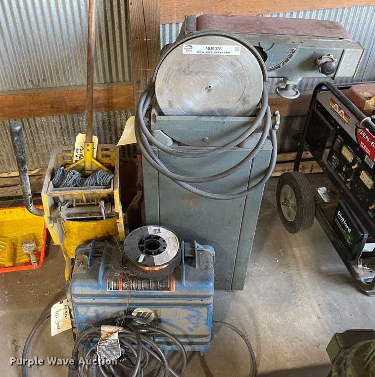 image for item MU9076 Tools