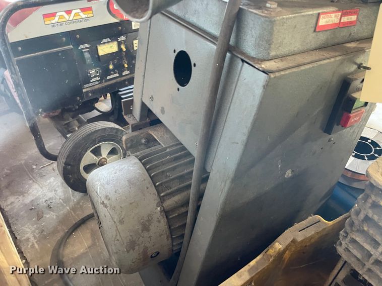 image for item MU9076 Tools