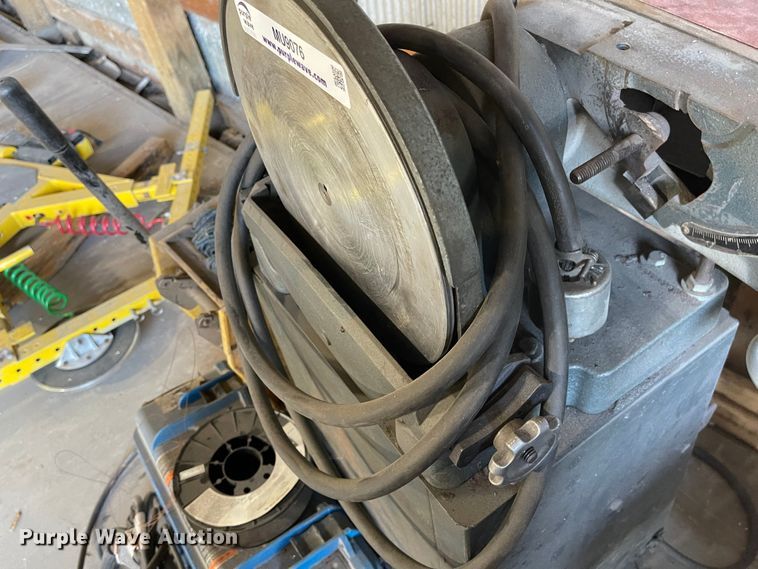 image for item MU9076 Tools