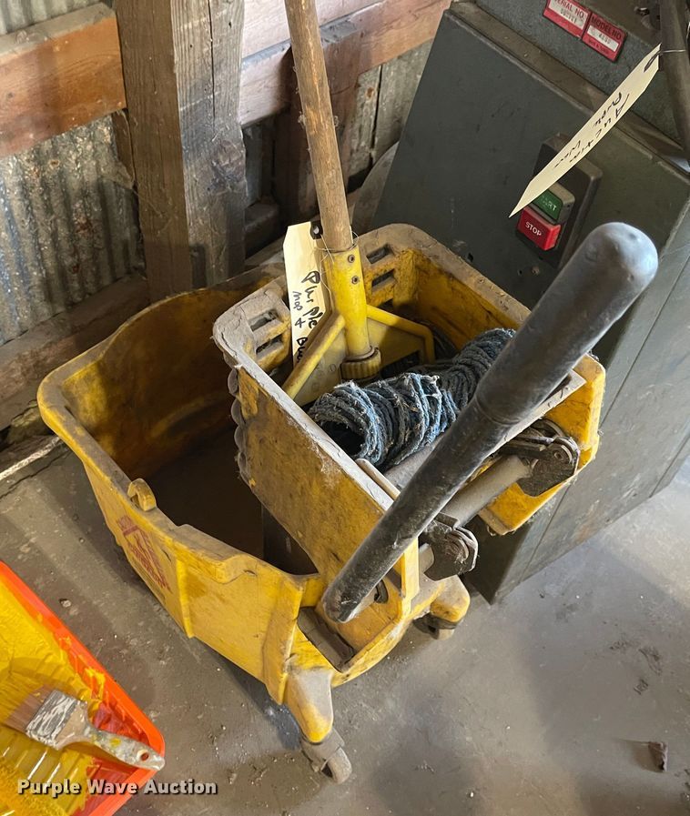 image for item MU9076 Tools