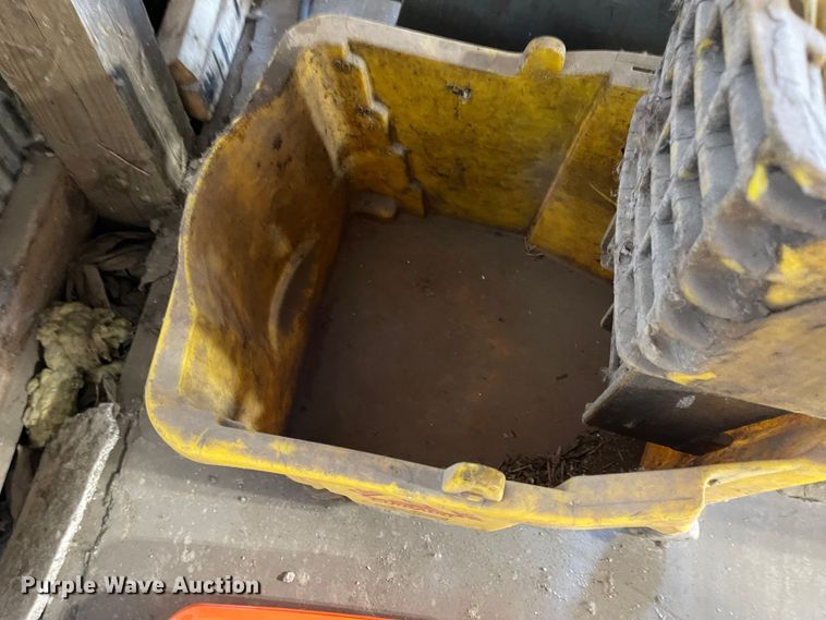 image for item MU9076 Tools