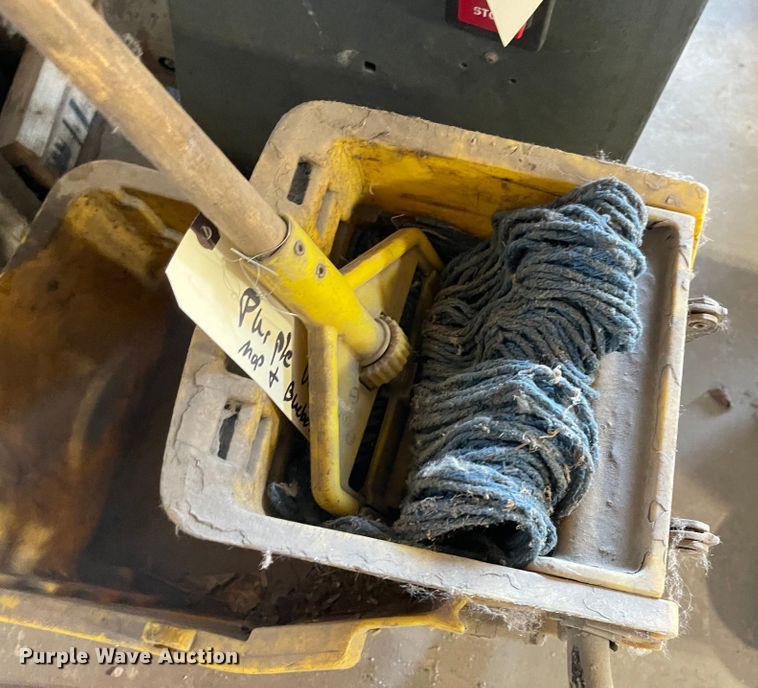 image for item MU9076 Tools