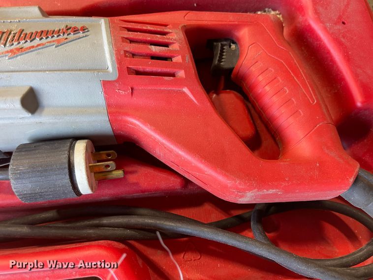 image for item MU9077 (2) Milwaukee reciprocating saws