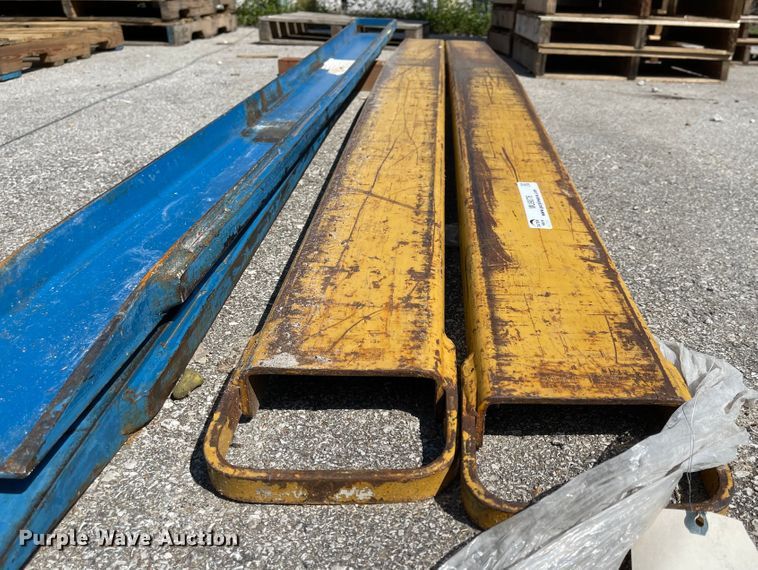 image for item MU9078 Forklift fork extensions
