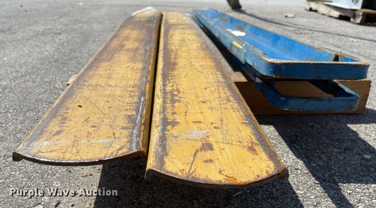 image for item MU9078 Forklift fork extensions