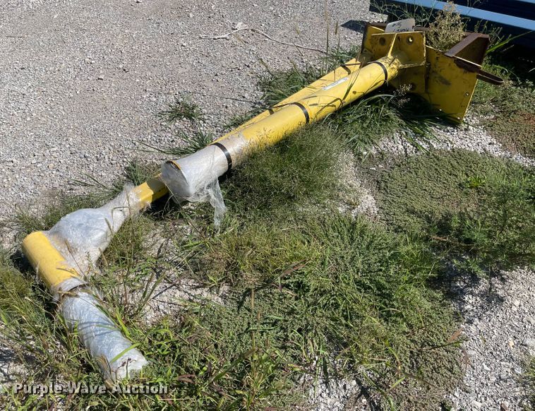 image for item MU9082 Wire welder swing arm mount