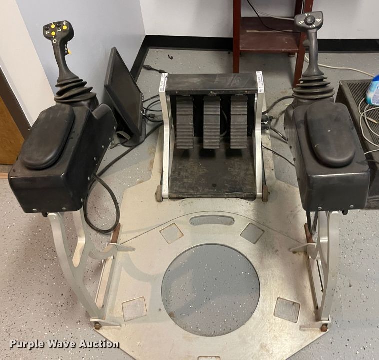 image for item MU9099 Motor grader training simulator