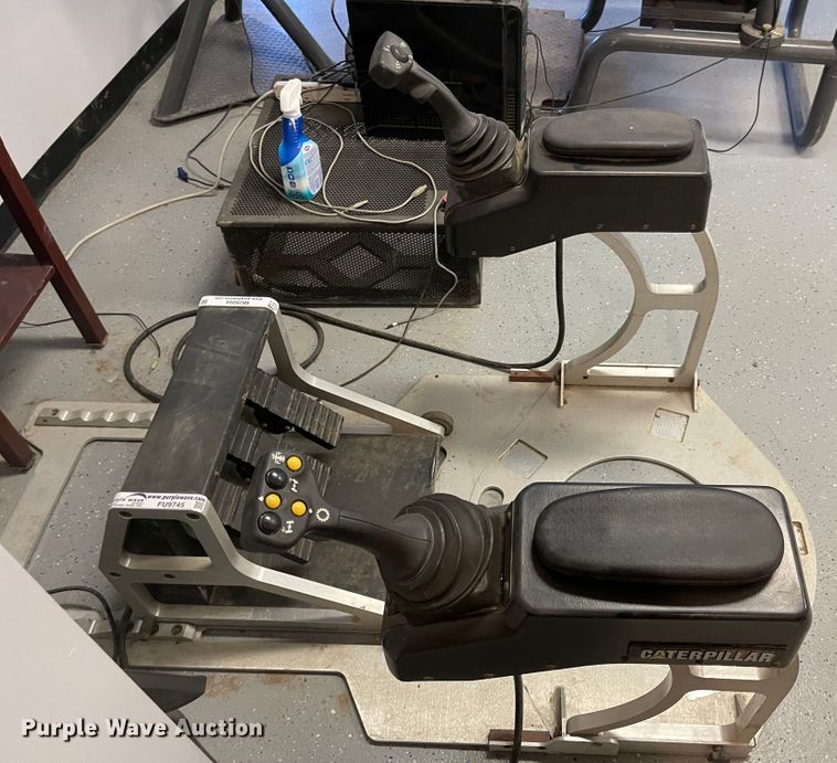 image for item MU9099 Motor grader training simulator