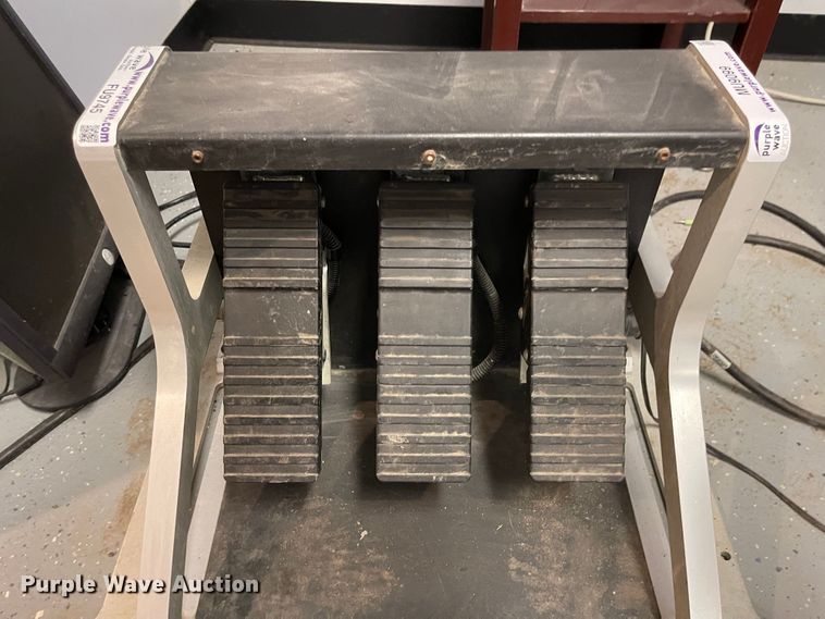 image for item MU9099 Motor grader training simulator