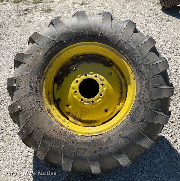 image for item MU9112 Tractor tires and wheels