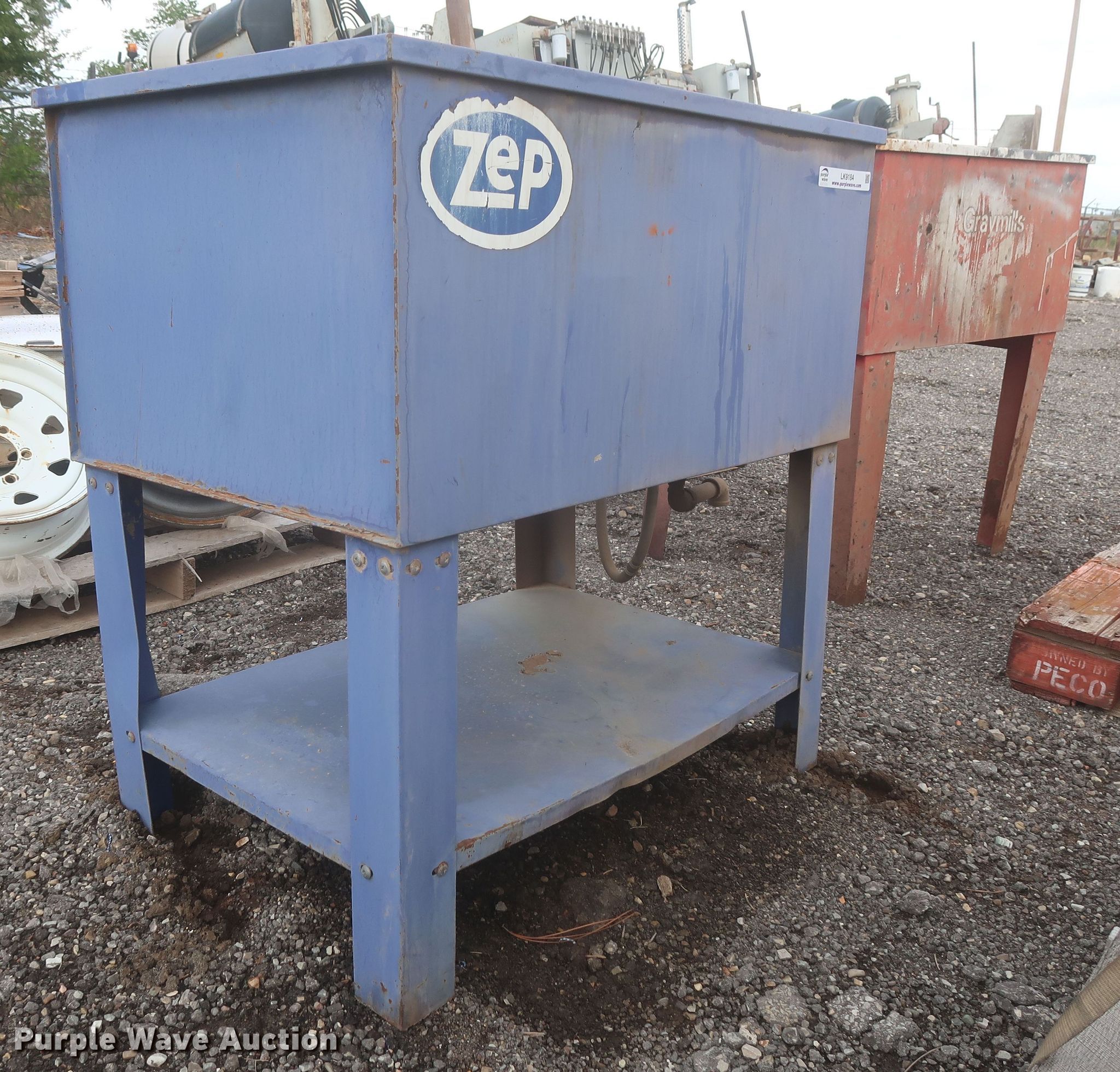 (2) parts washers in Moore, OK Item LK9184 sold Purple Wave